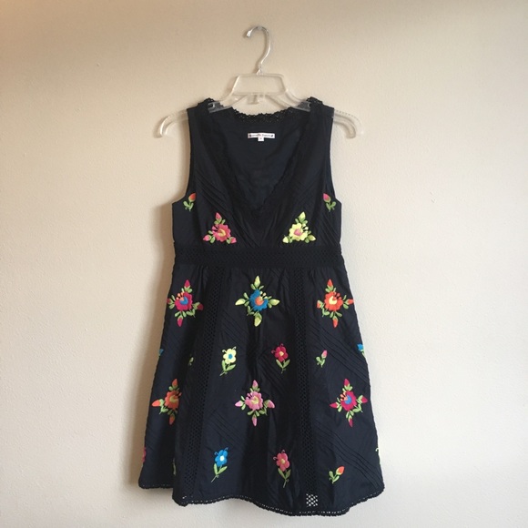 Nanette Lepore Dresses & Skirts - Nanette Lepore Floral Embroidered Dress 6